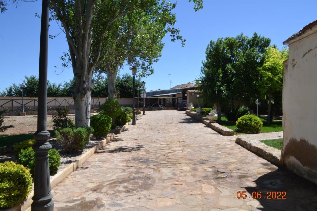 Casa Rural Villa Herrera Fernancaballero Exterior foto